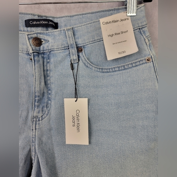 Calvin Klein Cut Off High‎ Waist Jean light wash  Shorts Women's Size 10 Cotton - Picture 3 of 13